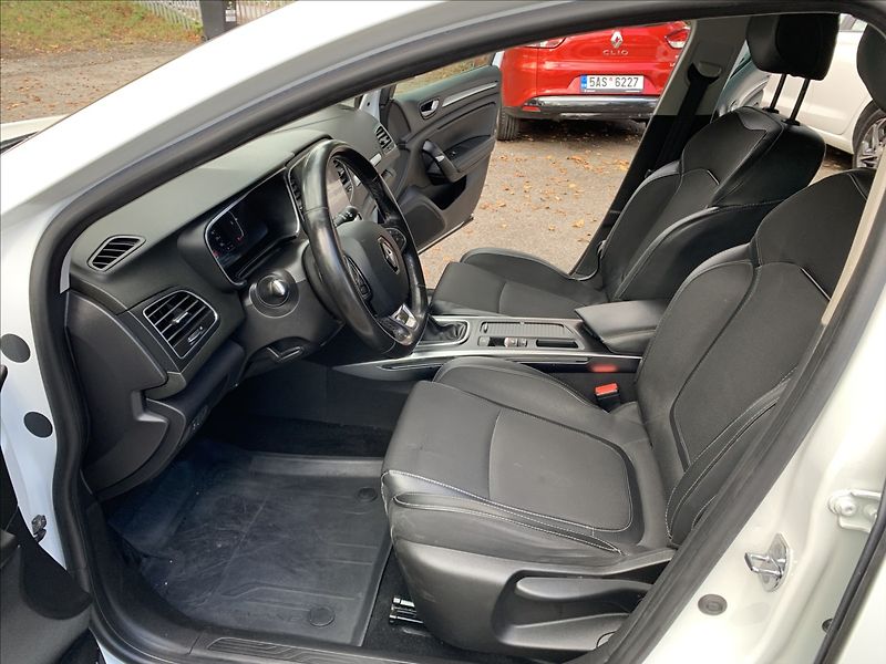 Renault Mégane 1,5 DCI 1.MAJ.,ČR,SERVISKA - fotka 14 z 20