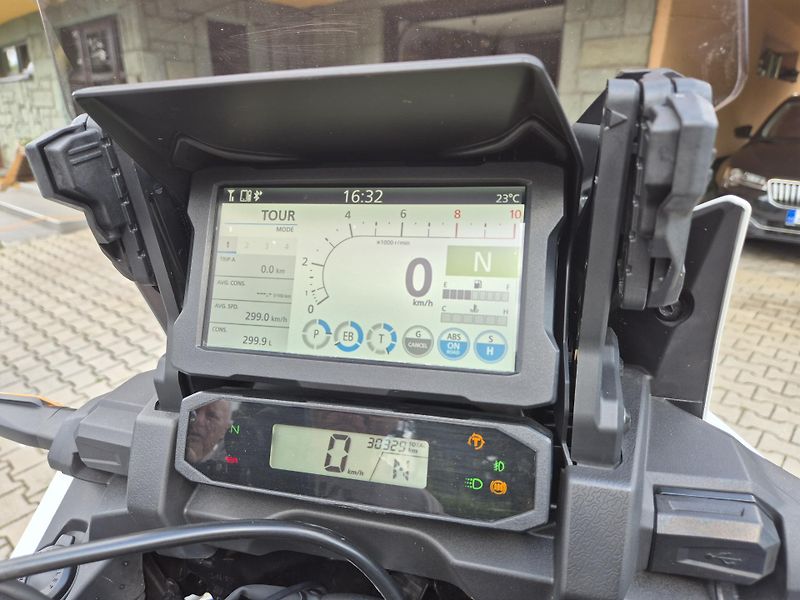 Honda CRF 1100 L Africa Twin Adventure Sports DCT (2022) - fotka 8 z 16