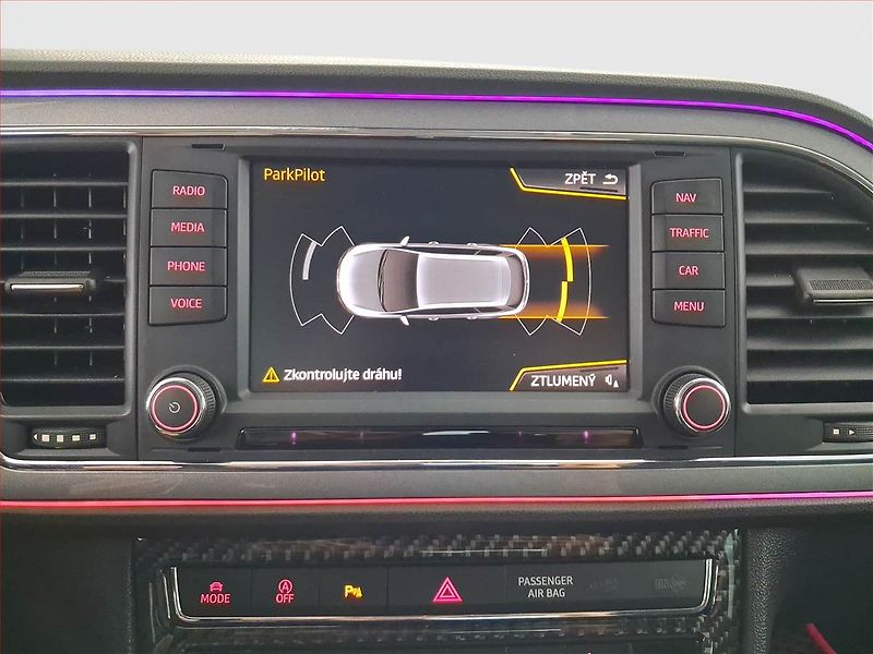 Seat Leon (2016) 2.0 TDI, Automat, Kůže, Navi - fotka 13 z 20