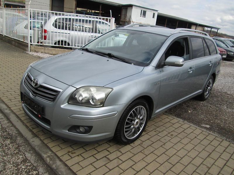 Toyota Avensis (2008) 2,2  130 KW - fotka 6 z 24