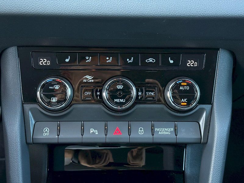 Škoda Karoq (2025) 2.0 TDI 110 kW DSG 4x4 TopSele - fotka 14 z 27