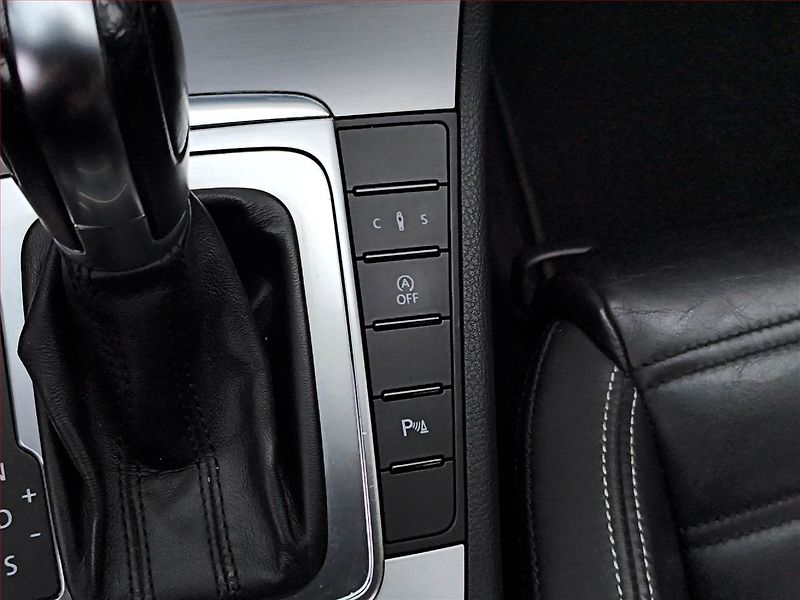 Volkswagen CC (2012) 2.0 TDI, Automat, Navi - fotka 16 z 18