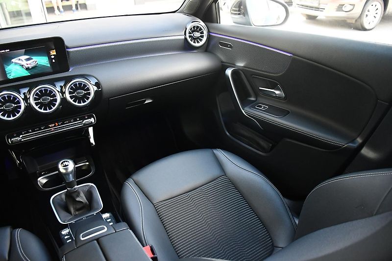 Mercedes-Benz Třídy A A180 NTOP ČR 1M - fotka 24 z 54