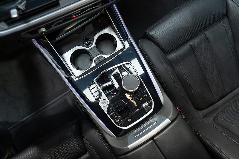 BMW X7 xDrive40i M Sport 280 kW - fotka 21 z 47