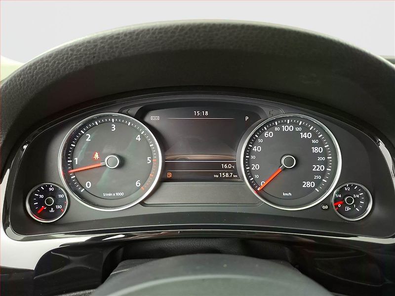Volkswagen Touareg (2012) 3.0 TDI, 4X4, Automat - fotka 11 z 21