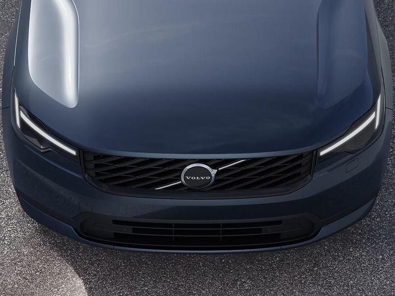 Volvo XC40 (2026) B3 PLUS DARK  - fotka 10 z 17