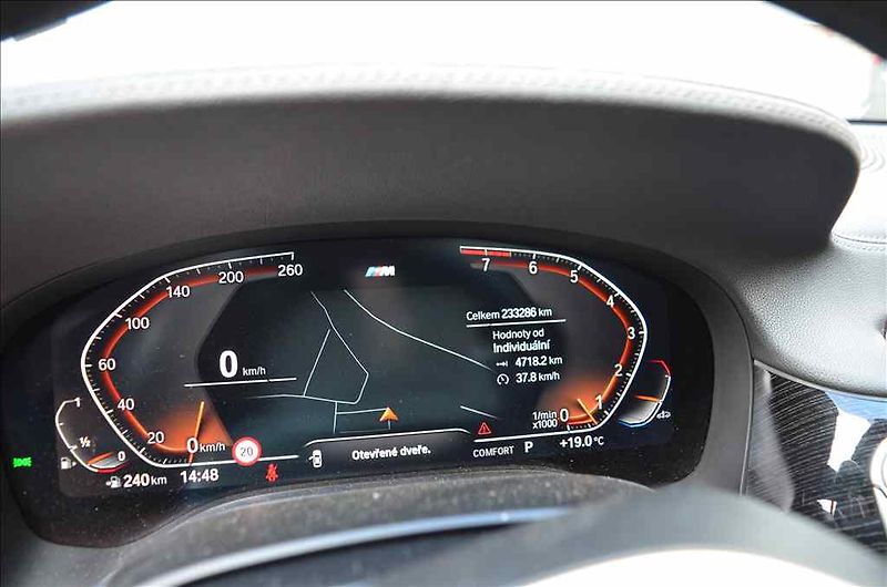 BMW Řada 7 (2019) L 740 I 3,0 - fotka 24 z 30