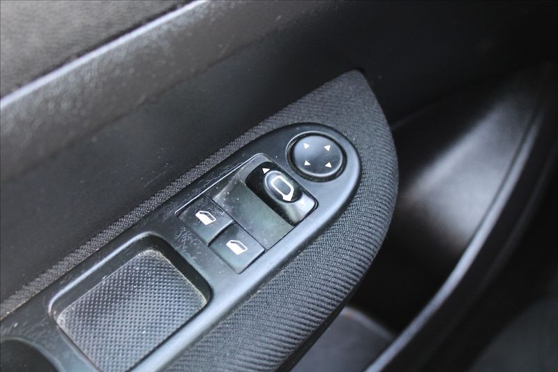 Peugeot 307 1,6 i  NOVÉ V ČR - fotka 11 z 24