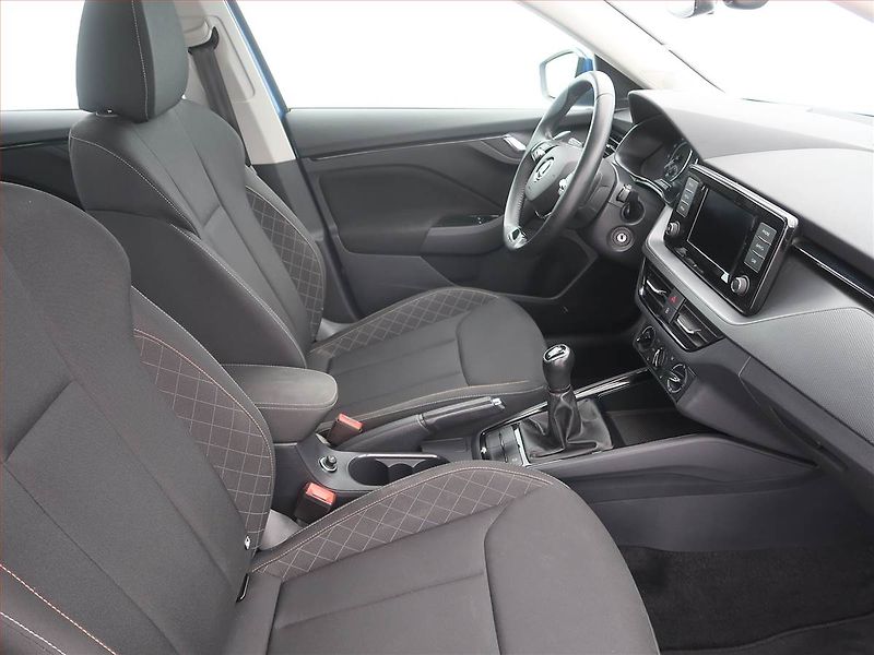 Škoda Kamiq (2023) Ambition 1.0 TSI, Serv.kniha - fotka 9 z 18