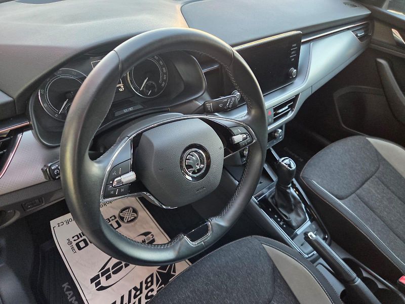 Škoda Kamiq (2021) 1.0 TSI DSG - fotka 8 z 10