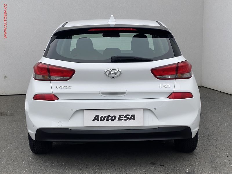 Hyundai i30 (2020) 1.6CRDi, ČR, Comfort - fotka 5 z 19