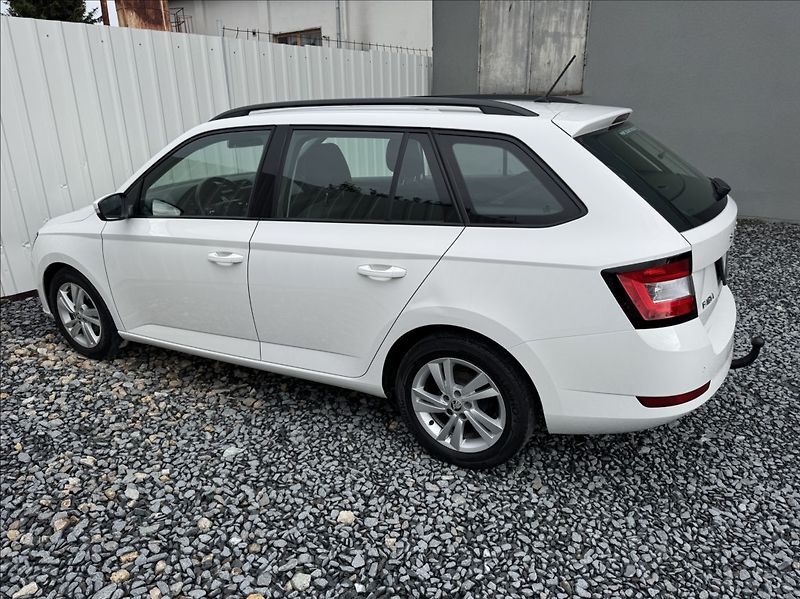 Škoda Fabia 1,0 TSI DPH tažné 1.maj. ČR - fotka 10 z 50