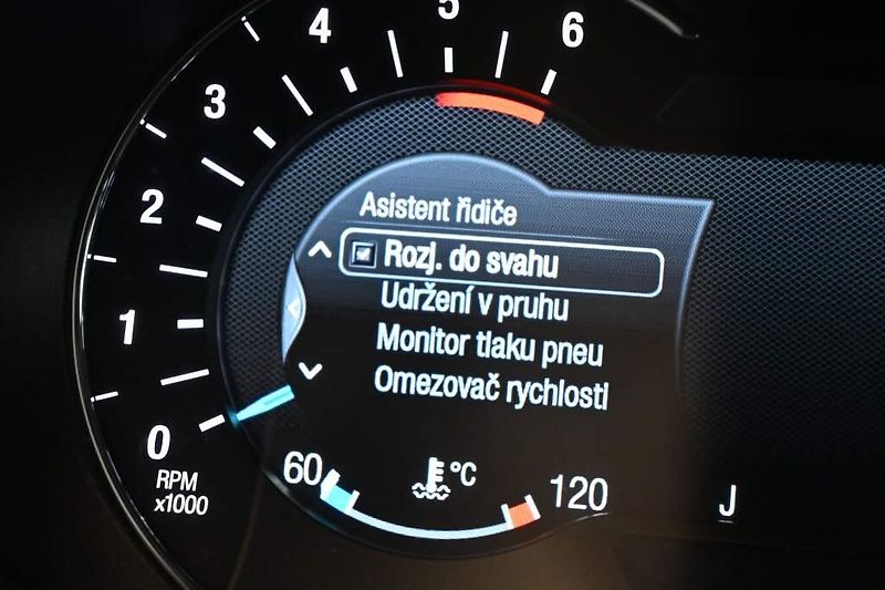 Ford S-MAX (2019) 2.0 TITANIUM LED Kamera ECOBLU - fotka 32 z 35
