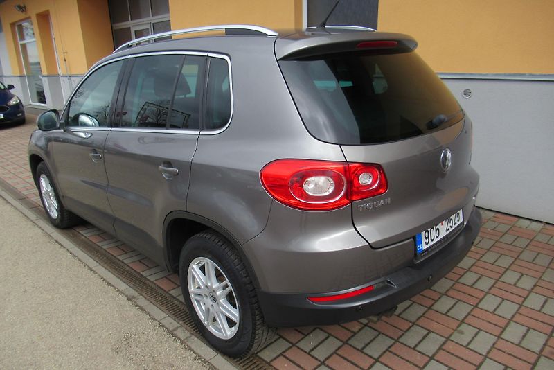 Volkswagen Tiguan 2.0 TDi AUT.KLIMA TAŽNÉ - fotka 4 z 21