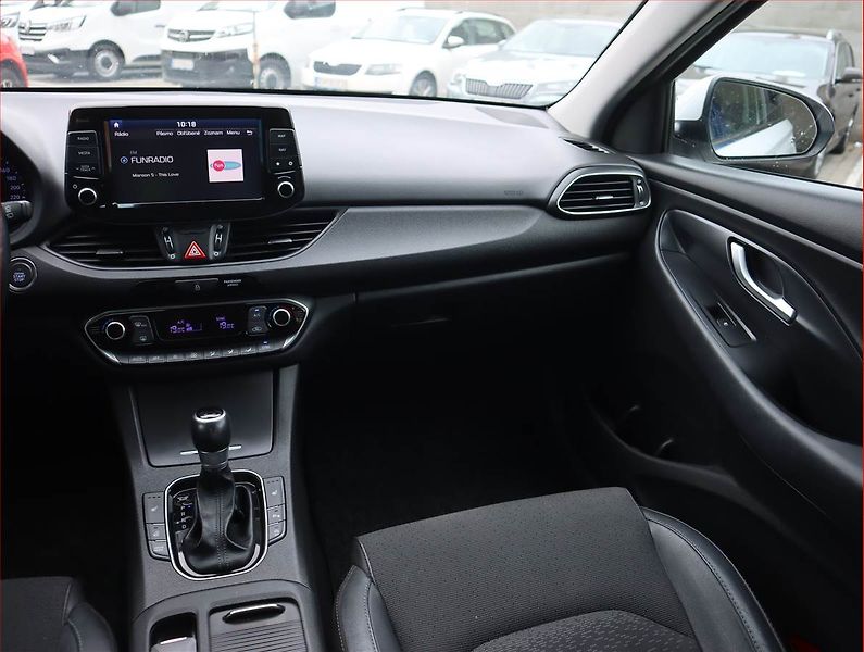 Hyundai i30 (2018) 1.6 CRDi, Automat, Serv.kniha - fotka 8 z 23