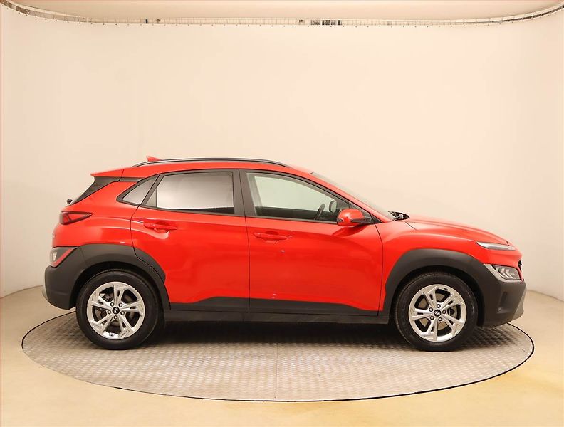 Hyundai Kona (2022) 1.6 T-GDI - fotka 6 z 23