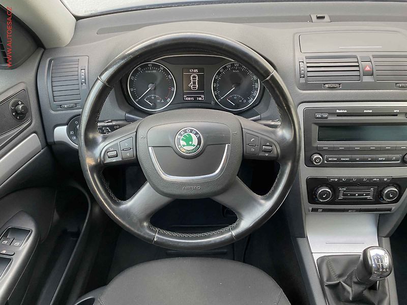 Škoda Octavia (2009) 1.4 TSi, Elegance - fotka 11 z 16