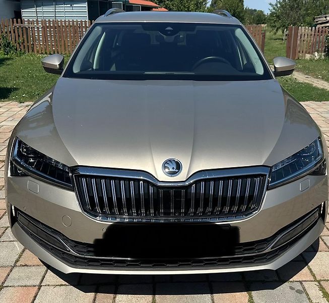 Škoda Superb (2022) Combi L&K DSG 4x4 2,0TDi 147kW - fotka 2 z 24