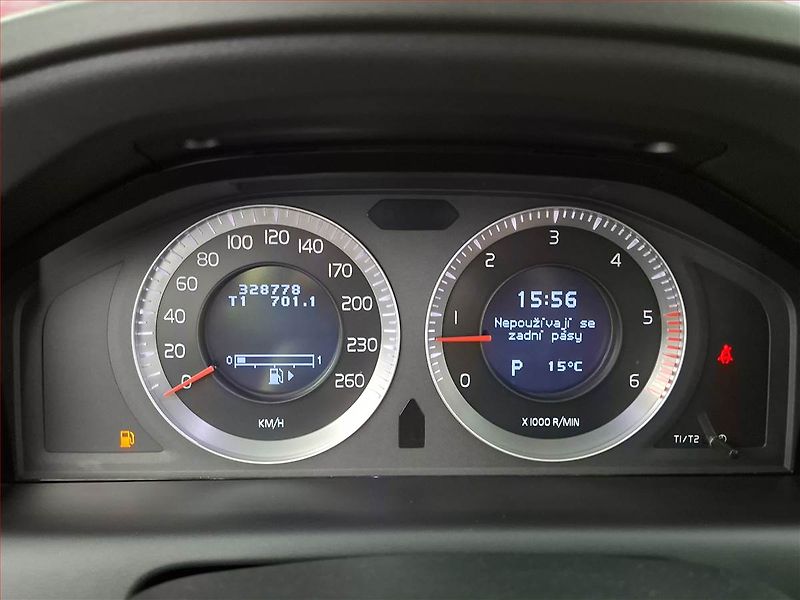 Volvo XC60 (2009) D5, 4X4, Automat, Serv.kniha - fotka 11 z 19