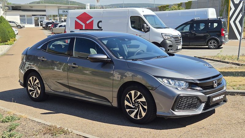 Honda Civic (2019) 1,0 VTEC Turbo - fotka 2 z 10