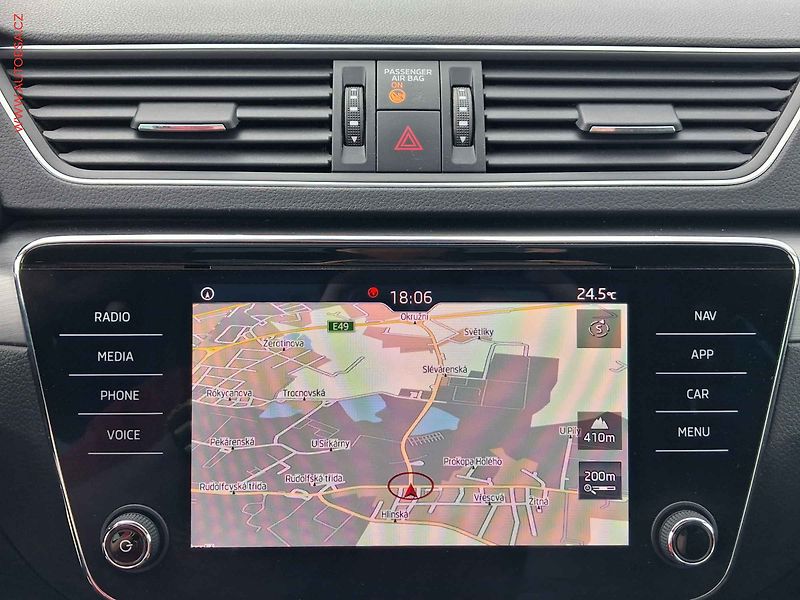 Škoda Superb (2019) 2.0 TSi 4x4, Style, DSG, - fotka 17 z 27