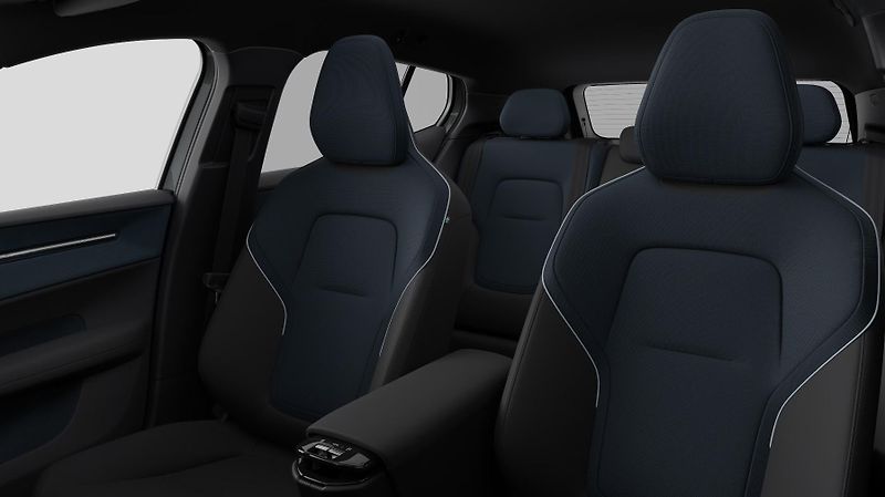 Volvo EX30 (2026) CC P8 AWD LONG RANGE PLUS - fotka 11 z 15