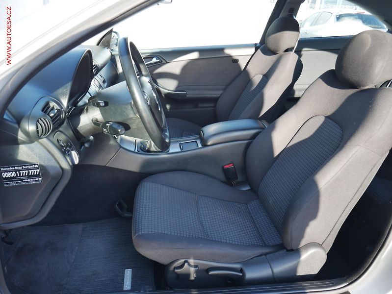 Mercedes-Benz Třídy C (2007) 1.8 i, autoAC - fotka 9 z 21