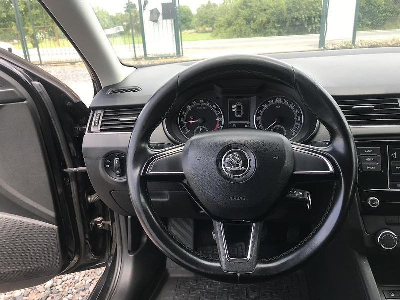 Škoda Octavia 1.6 TDI 85 KW,TEMPOMAT,ČR.. - fotka 10 z 13