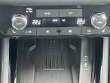 Škoda Kamiq (2024) Top Selection 1,0TSI 80kW M6F - náhled 25