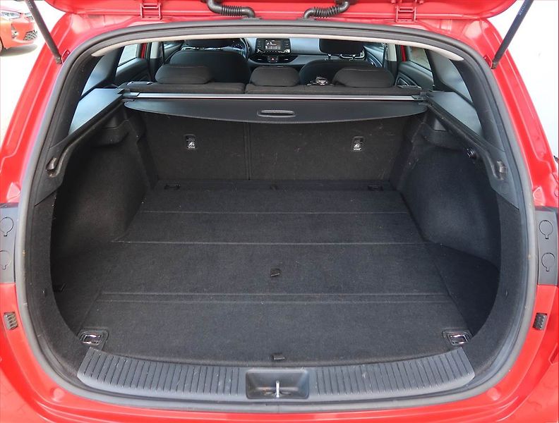 Hyundai i30 (2018) 1.0 T-GDI, Serv.kniha - fotka 13 z 14