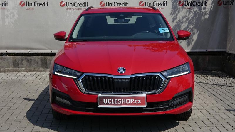 Škoda Octavia Combi 2,0 TDI Ambition - fotka 2 z 23