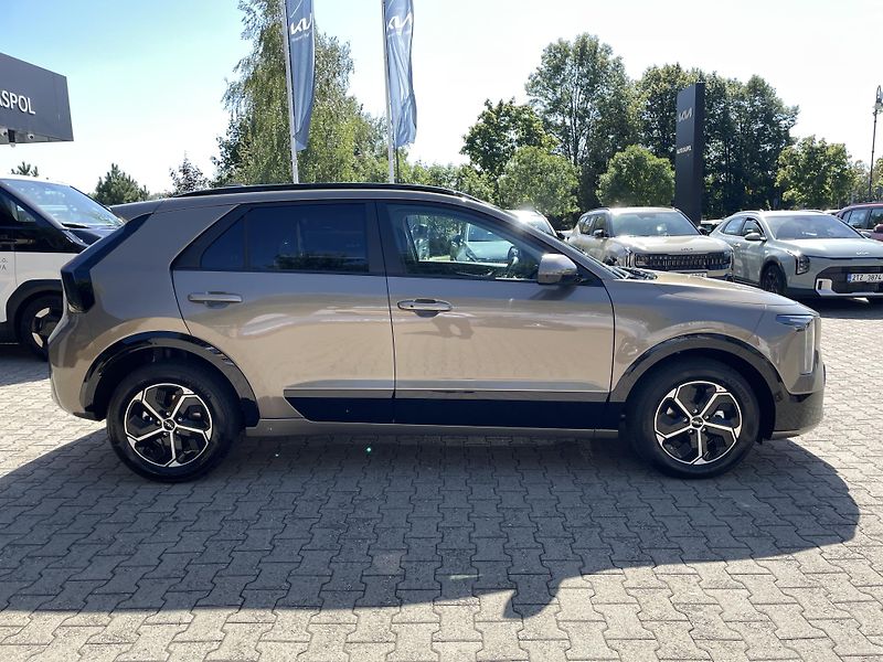 Kia Niro (2026) 1,6 HEV 6DCT STYLE 2027 - fotka 2 z 28