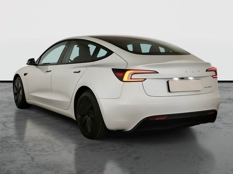 Tesla Model 3 (2024) Long Range 4WD 79kWh, SoH 89% - fotka 4 z 21
