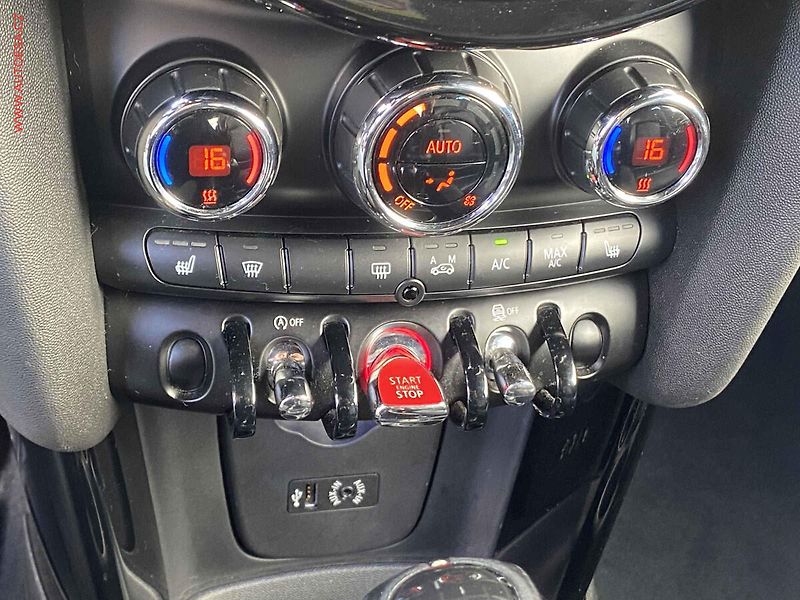 Mini Cooper (2014) 1.5T, LED, navi, kůže - fotka 15 z 19