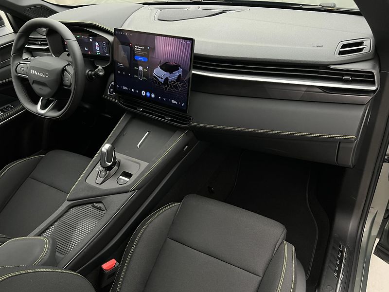 Lynk & Co 01 CORE PHEV AUT CZ 1.maj - fotka 20 z 46