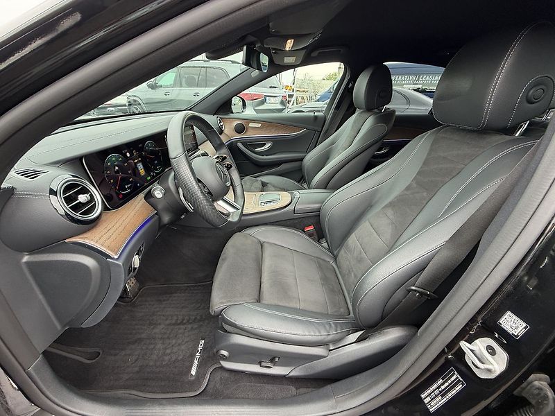Mercedes-Benz Třídy E E 300de 4MATIC - fotka 15 z 39