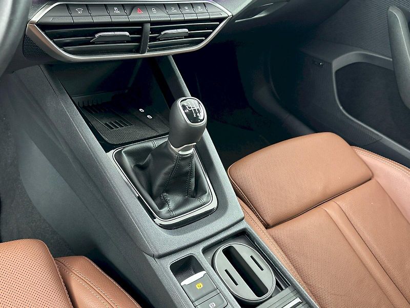 Škoda Octavia (2025) Combi 1.5TSI 110kW Exclusive S - fotka 22 z 35