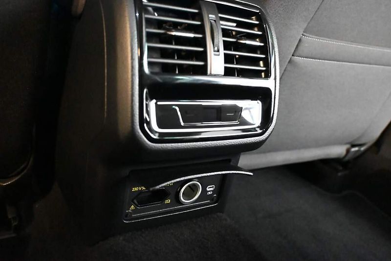 Volkswagen Passat (2023) 2.0 LED ACC VIRTUAL Tažné kame - fotka 29 z 38