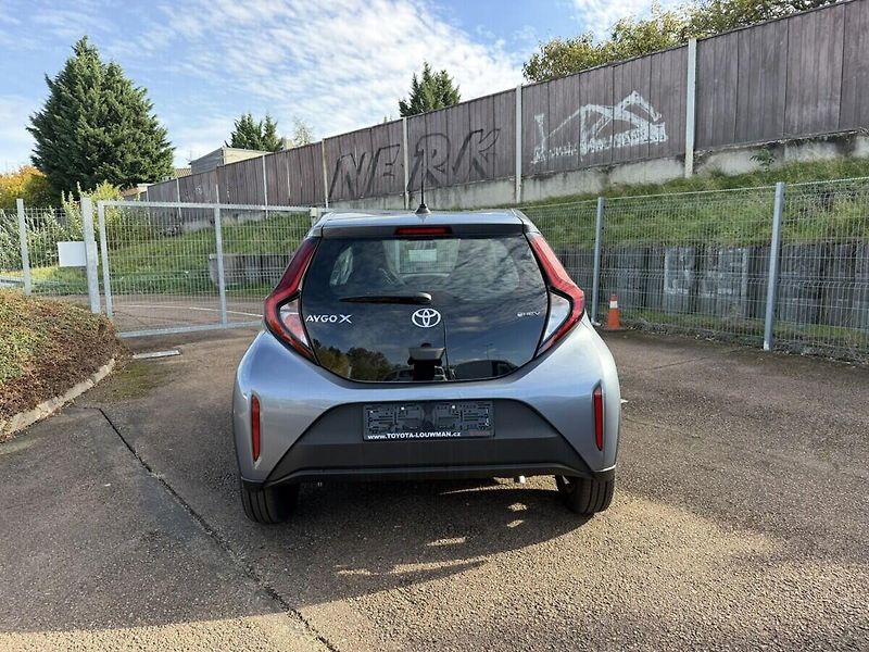 Toyota Aygo 1.5. Hybrid Active - akční cen - fotka 3 z 9