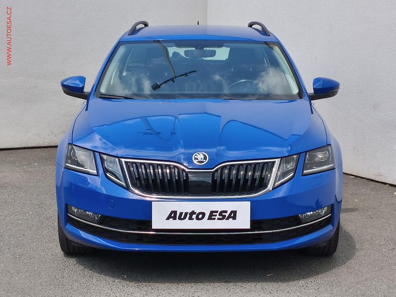 Škoda Octavia (2018) 2.0 TDi, ČR, Style, TZ, zmk. - fotka 2 z 21