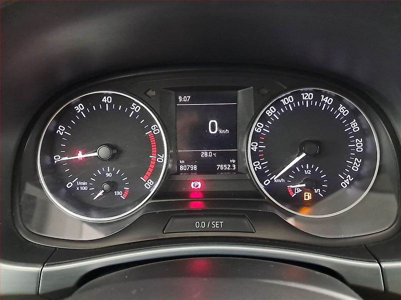 Škoda Fabia (2018) Ambition 1.0 TSI, Tempomat - fotka 11 z 15