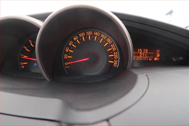 Toyota Verso (2010) 2.0 D-4D, 7 míst, nová STK - fotka 11 z 19