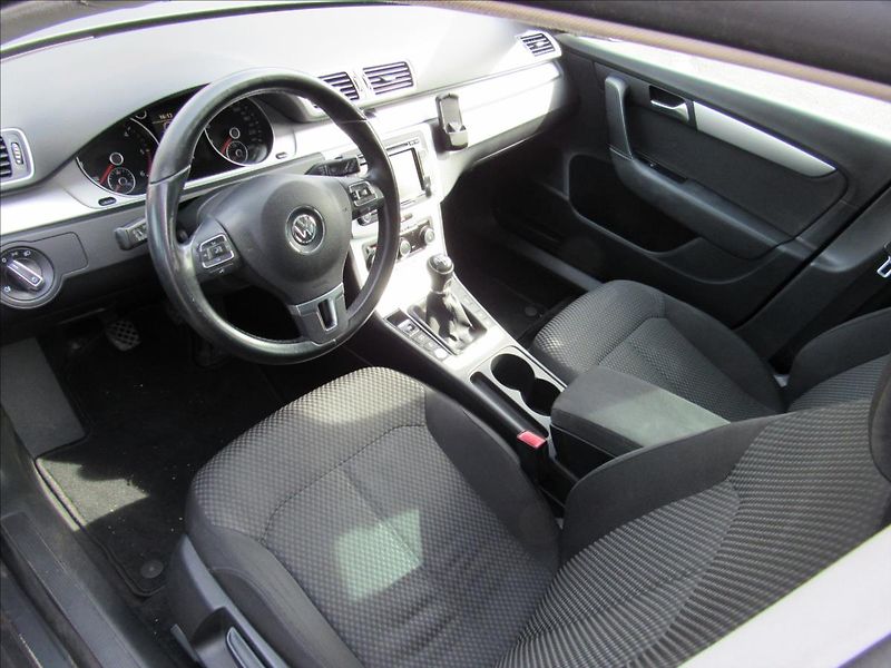 Volkswagen Passat 1,6 TDi 77kW Variant - fotka 9 z 30