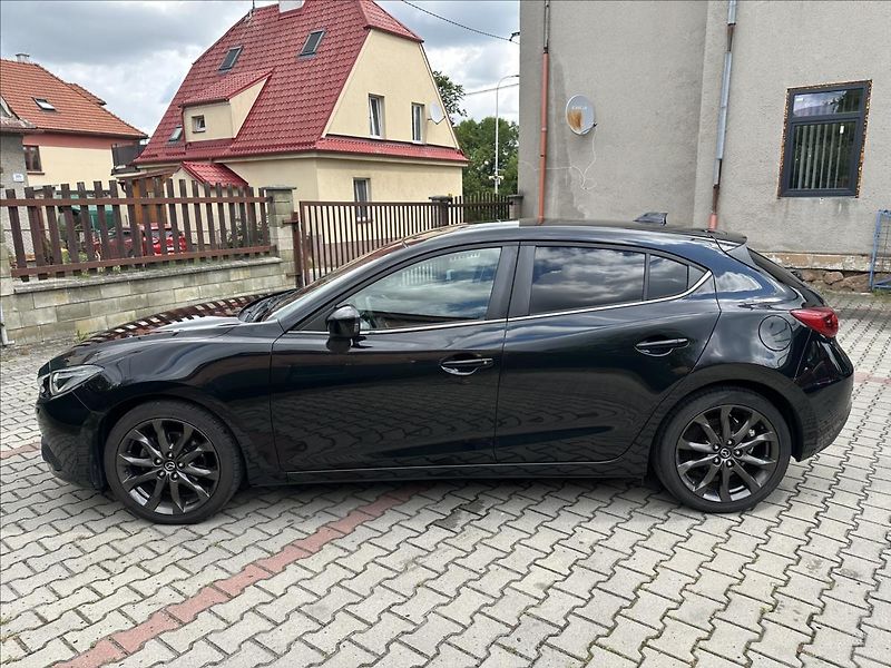 Mazda 3 2,0 121kw G165 TOP - fotka 8 z 21
