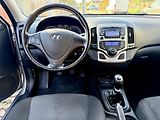 Hyundai i30 (2011) 1.6 CRDi AUTOMATICKÁ KLIMA - náhled 10
