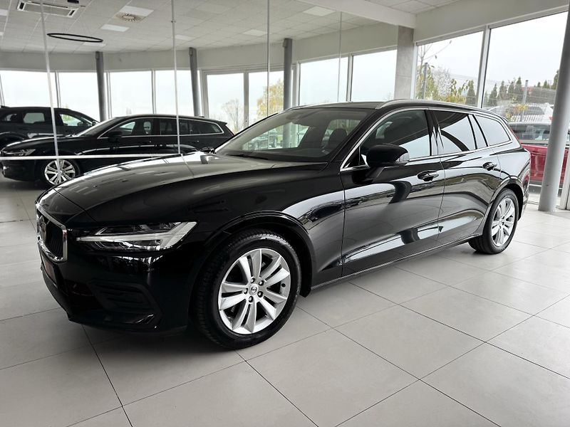 Volvo V60 B3 AUT*120kW*KeyLess*LED*Kamer - fotka 2 z 35