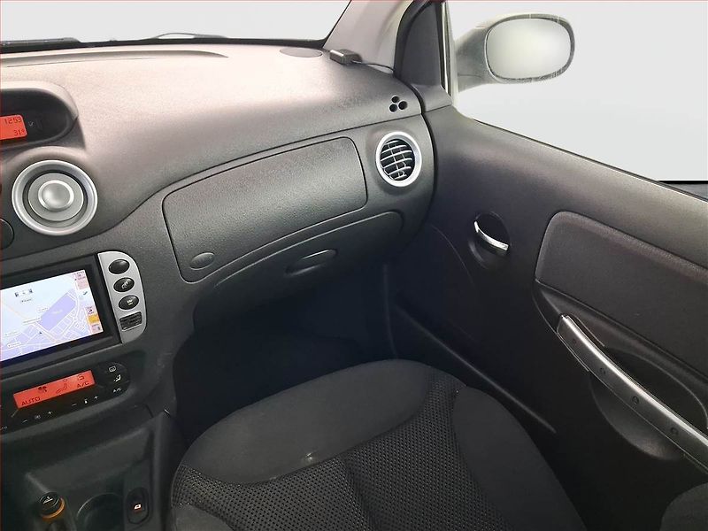 Citroën C2 (2005) VTS 1.6 VTS, Navi - fotka 8 z 16