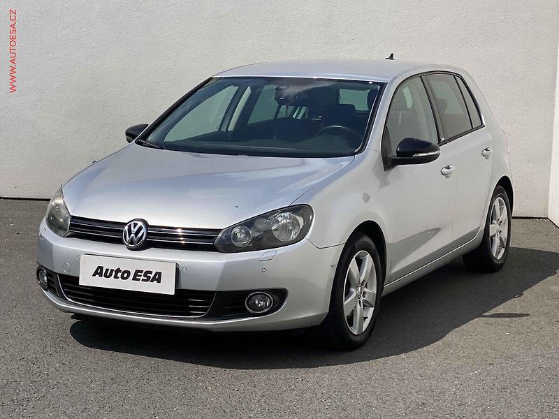 Volkswagen Golf (2012) 2.0 TDi, Style, navi - fotka 3 z 18