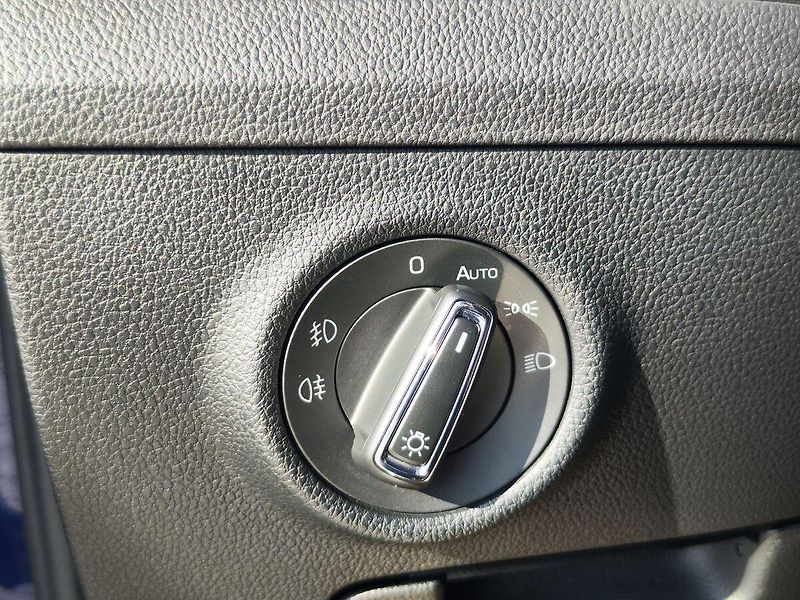 Škoda Superb 2.0 TDI/140kW Style DSG ČR - fotka 29 z 32