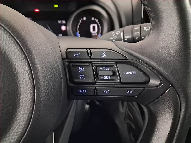Toyota Yaris (2023) 1.5 VVT-i, ČR,1.maj - fotka 16 z 18
